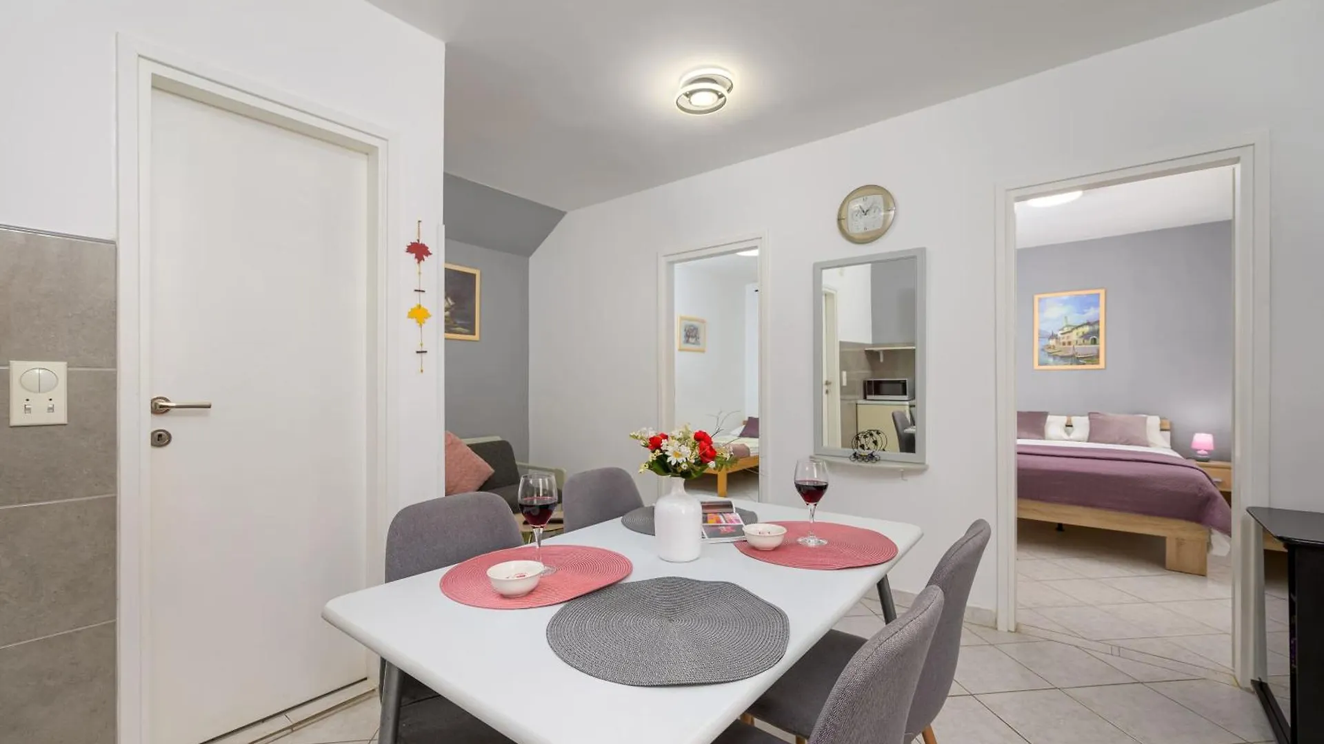 Apartment Gemuetliche Ferienwohnung 5 Stinjan